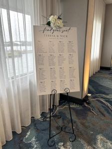 2024-ForsterCotman-Wedding-at-Holiday-Inn-Kingston-Waterfront-c