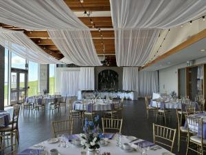 2024-Kelly-Wedding-at-Fort-Henry-Great-Hall-c